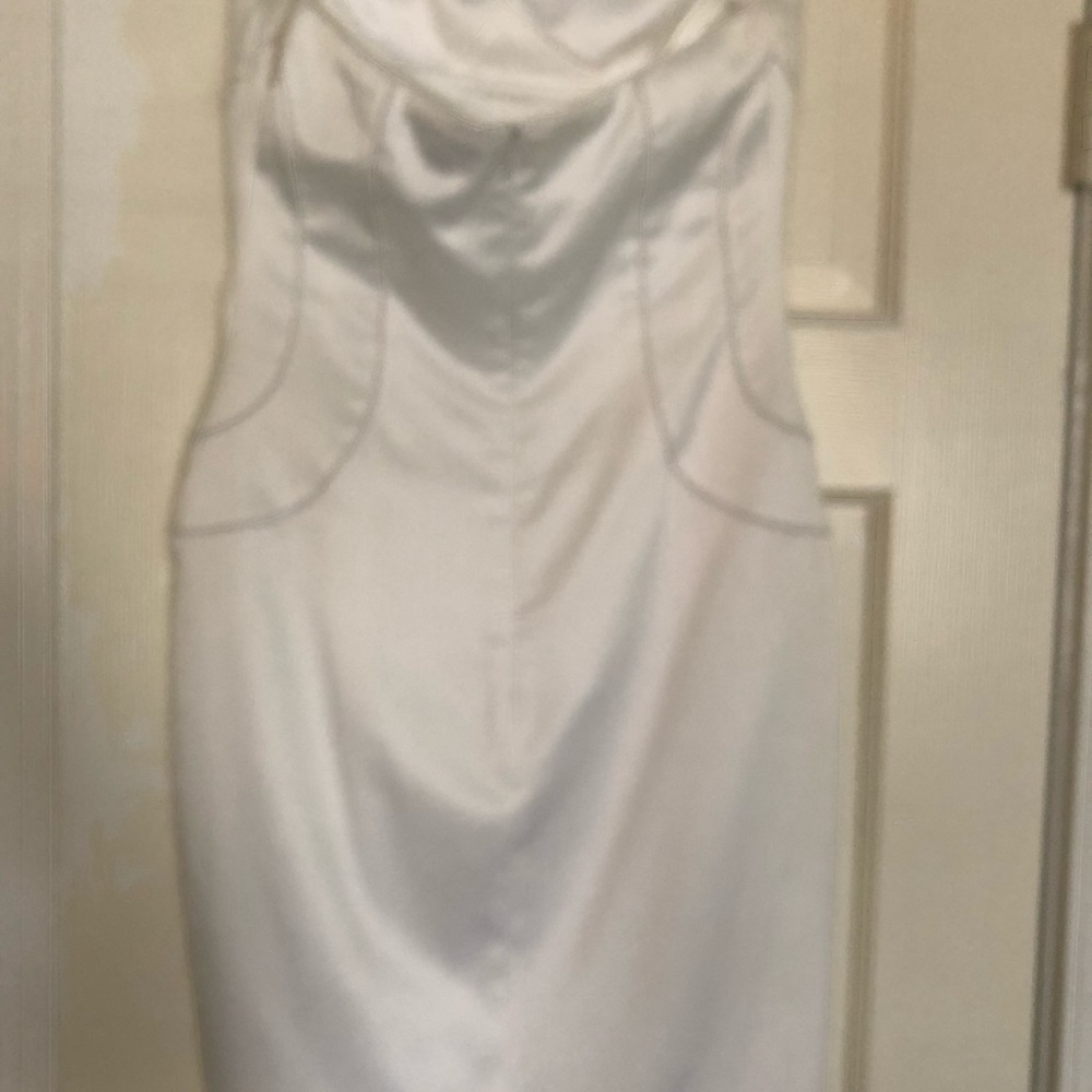 Dress - Picture 3 of 4